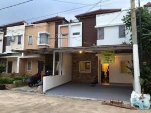 Jual Rumah Fully Furnished 3 Kamar Tidur 3 Kamar Mandi lokasi di Ciputat, tersedia melalui melalui situs Olx