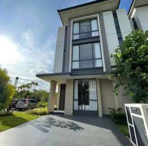 JUAL RUMAH LOKASI JL UTAMA PERUMAHAN BUMI MARINA 4 MOBIL DI SURABAYA lokasi di Sukolilo, tersedia melalui melalui situs Olx