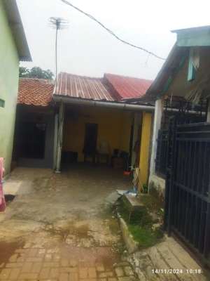 Jual Rumah Seken 15 Menit ke Terminal Bus Ciparigi DP Ringan J-31935 lokasi di Sukaraja, tersedia melalui melalui situs Olx