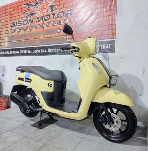 Jual bekas Km 8rb Seperti baru YAMAHA FAZZIO NEO KEYLESS HYBRID 2024 Pajak on,lokasi di Kembangan