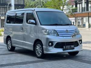 Jual bekas KM RENDAH Daihatsu Luxio X AT 2015,lokasi di 