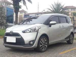 Jual bekas KM Rendah Toyota Sienta 1.5 V Bensin-MT 2016,lokasi di 