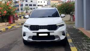 Jual bekas Km12rb kia sonet premier 5 seater bose 2023 pakai 2024 sunroof putih,lokasi di 