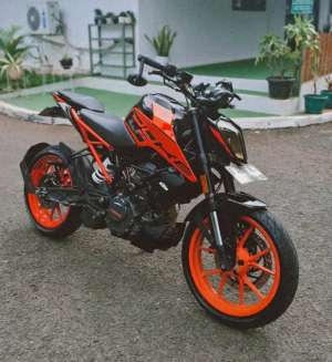 Jual bekas KTM DUKE 200 ABS,lokasi di Serpong Utara
