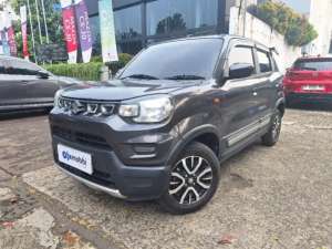 Jual bekas Like New Suzuki S-Presso Like New 1.0 Bensin-MT 2022 Abu-Abu,lokasi di 