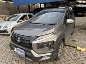 Jual bekas Like New TDP 15JT Mitsubishi Xpander 1.5 Cross Premium AT 2024 Hijau,lokasi di 