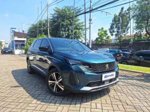 Jual bekas Low KM Peugeot 5008 1.6 Active Bensin-AT 2023 UYD,lokasi di 