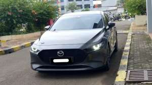 Jual bekas Mazda 3 hatchback skyactive 2021 abu sunroof mazda3,lokasi di 