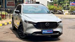 Jual bekas Mazda CX5 CX-5 CX 5 Kuro Edition 2.5 AT Abu Silver nik 2023 Km antik,lokasi di 