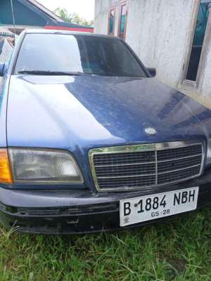 Jual bekas Mercedes-Benz C-Class C180 Manual 1994,lokasi di K                           
