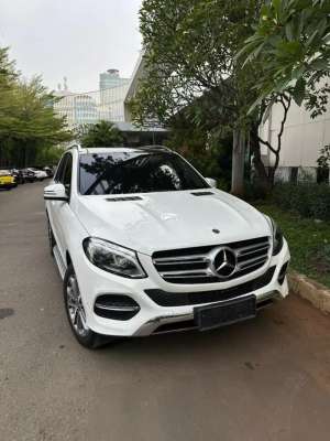 Jual bekas Mercedes Benz GLE250 D 2018 Panoramic Putih,lokasi di 