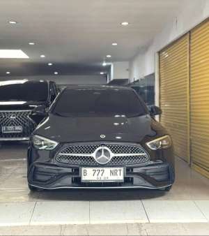 Jual bekas Mercedes C300 AMG Eq Boost 2024 January Automatic Hitam Metalik Vieta,lokasi di 