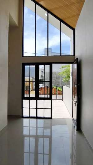 Miliki Rumah Modern Di Bulak Kalitinjang Baru Dekat Taman Suroboyo lokasi di Bulak, tersedia melalui melalui situs Olx