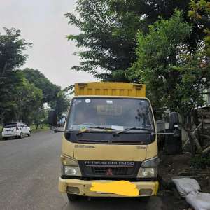 Jual bekas mitsubishi colt diesel canter fe71 , mitsubishi canter 110ps engkel box besi second,lokasi di Tangerang