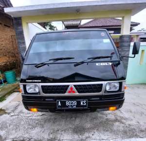 Jual bekas Mitsubishi L300 pik up th 2021 masih kaya baru km 7rb .,lokasi di 