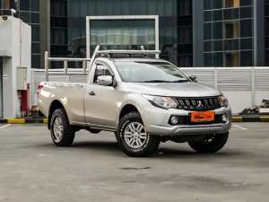 Jual bekas Mitsubishi Triton 2.5 L SC glx 4x2 MT,lokasi di 