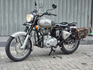 Jual bekas Moge Classic Royal Enfield 350 Gun Metal Th 2018 Karbu Modif Siap Gas,lokasi di Daan Mogot