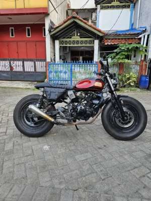 Jual bekas Motor Custom Byson 150 cc bobber,lokasi di Gading Serpong