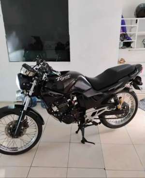 Jual bekas Motor Honda Tiger 2000 tilas akhir,lokasi di Coblong
