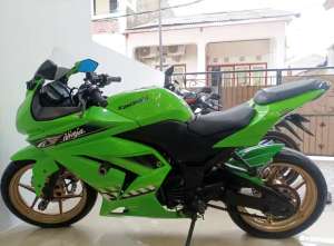 Jual bekas Ninja 250R Karbu,lokasi di Pinang (Penang)