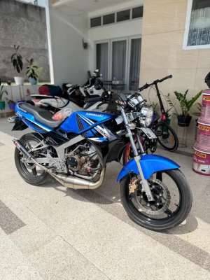 Jual bekas Ninja r 2014 biru orian,lokasi di Cinambo