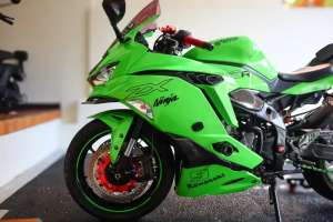Jual bekas Ninja ZX25R Full Modif 2021 ABS LOW KM6037 KM,lokasi di Nusa Dua