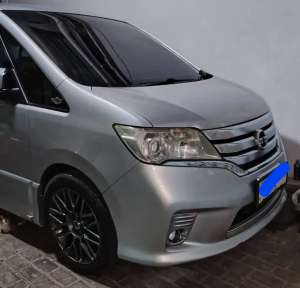Jual bekas Nissan Serena C26 HWS,lokasi di 