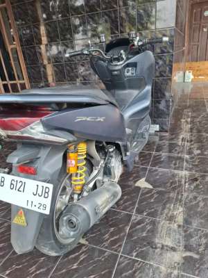 Pcx 150 2020 lur lokasi di Rajeg, tersedia melalui melalui situs Olx