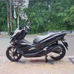 Jual bekas PCX Non ABS 2018 Mesin Aluss,lokasi di Ciputat Timur