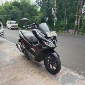 Jual bekas PCX Non ABS 2018 Mesin Cakep,lokasi di Pamulang