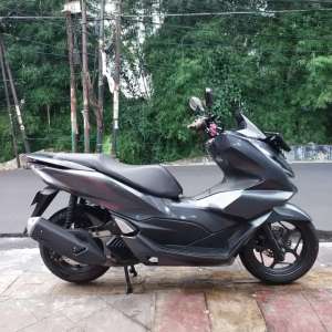 Jual bekas PCX Non ABS 2022 mesin Aluss lengkap Bagus,lokasi di Pamulang