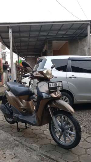 Jual bekas Piaggio Liberty 2012 Pajak idup panjang,lokasi di Sawangan