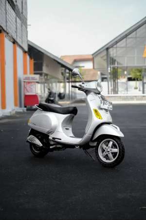 Jual bekas PIAGGIO VESPA LX 150 2VIE INJECTION 2011 MURAH BERGARANSI,lokasi di Banjar