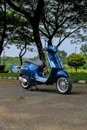 Jual bekas PIAGGIO VESPA MATIC VESPA SPRINT 150 IGET ABS FACELIFT,lokasi di Bekasi Selatan