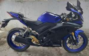 Jual bekas R15 V3 ANTIK SIMPANAN. PengenTukerMetic,lokasi di Padalarang