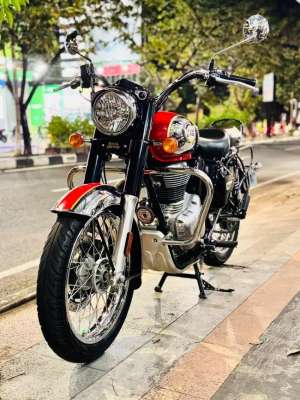 Jual bekas Royal Enfield Classic 350 Red Chrome ABS,lokasi di Pedurungan