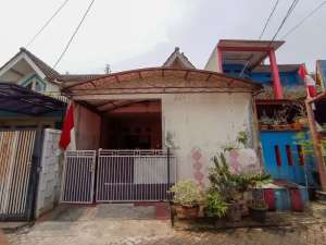 Rumah 2 Lt SHM 15 Mnt ke Pintu Tol Karang Tengah Siap KPR J-25044 lokasi di Ciledug, tersedia melalui melalui situs Olx
