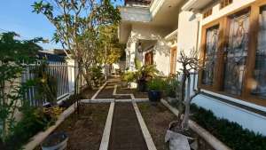 Rumah Cantik Asri luas tanah besar di andir tengah kota bandung lokasi di Andir, tersedia melalui melalui situs Olx