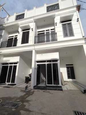 Rumah classic siap huni di condet Jakarta Timur lokasi di Kramat Jati, tersedia melalui melalui situs Olx