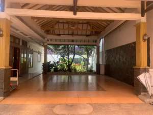 Rumah d jalan utama Sekelimus Buah batu dkt RS Mayapada Soekarno Hatta lokasi di Buahbatu (Margacinta), tersedia melalui melalui situs Olx