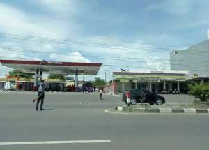 Rumah Dijual bisa dijadikan Tempat Usaha Lokasi di Kedawung Cirebon lokasi di Plumbon, tersedia melalui melalui situs Olx