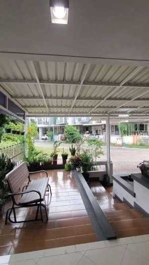 Rumah dijual cepat di cluster Barcelona Taman Palem Semi lokasi di Karawaci, tersedia melalui melalui situs Olx