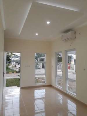 Rumah dua lantai Cilengsi Bogor jalan akses strategis pusat kota Bogor lokasi di Cileungsi, tersedia melalui melalui situs Olx