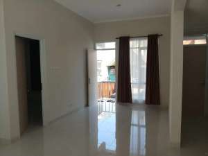 Rumah Hadap Selatan LT 126 Siap KPR 9 menit ke RSUD Kota Bogor J-35189 lokasi di Bogor Barat - Kota, tersedia melalui melalui situs Olx