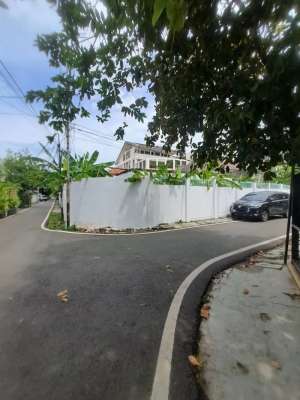 Rumah Hoek di Petojo Selatan, Hanya 8 Menit ke Tol Tanjung Duren lokasi di Gambir, tersedia melalui melalui situs Olx