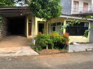 Rumah hoek second dalam cluster di Sawangan Regency. lokasi di Sawangan, tersedia melalui melalui situs Olx