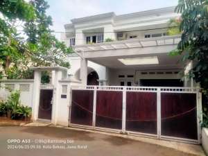 Rumah Mewah Bebas Banjir dekat Pintu Tol Jatiwarna Dibantu KPR J-33485 lokasi di Jatiasih, tersedia melalui melalui situs Olx