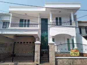 RUMAH MEWAH KOMPLEK ELITE KAVLING MARINIR PONDOK KELAPA lokasi di Duren Sawit, tersedia melalui melalui situs Olx