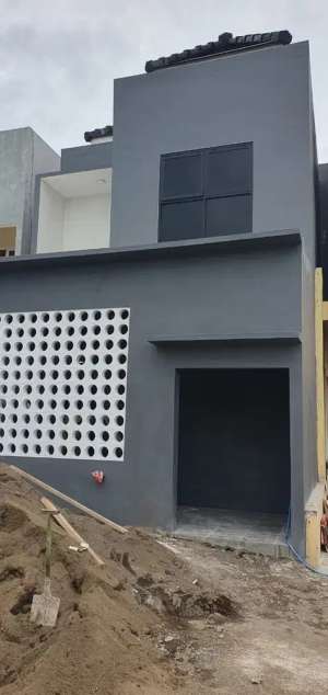 RUMAH MEWAH READY UNIT SUKUN KOTA MALANG lokasi di Sukun, tersedia melalui melalui situs Olx