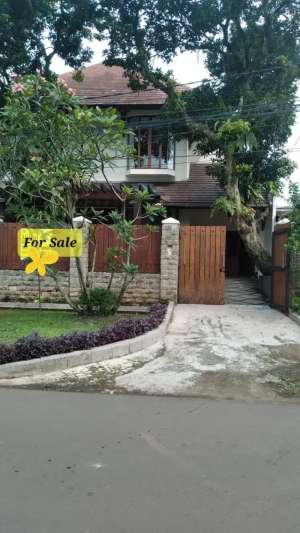 Rumah Mewah Semi Furnished Di Taman Kencana Bogor Tengah lokasi di Bogor Tengah - Kota, tersedia melalui melalui situs Olx